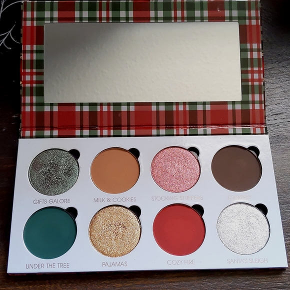 Give me Glow Other - Give me Glow eyeshadow palette